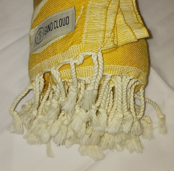 Organic Cotton Sand Cloud Beach Towel Thin Lightweight Lotus Mural - Picture 8 of 9